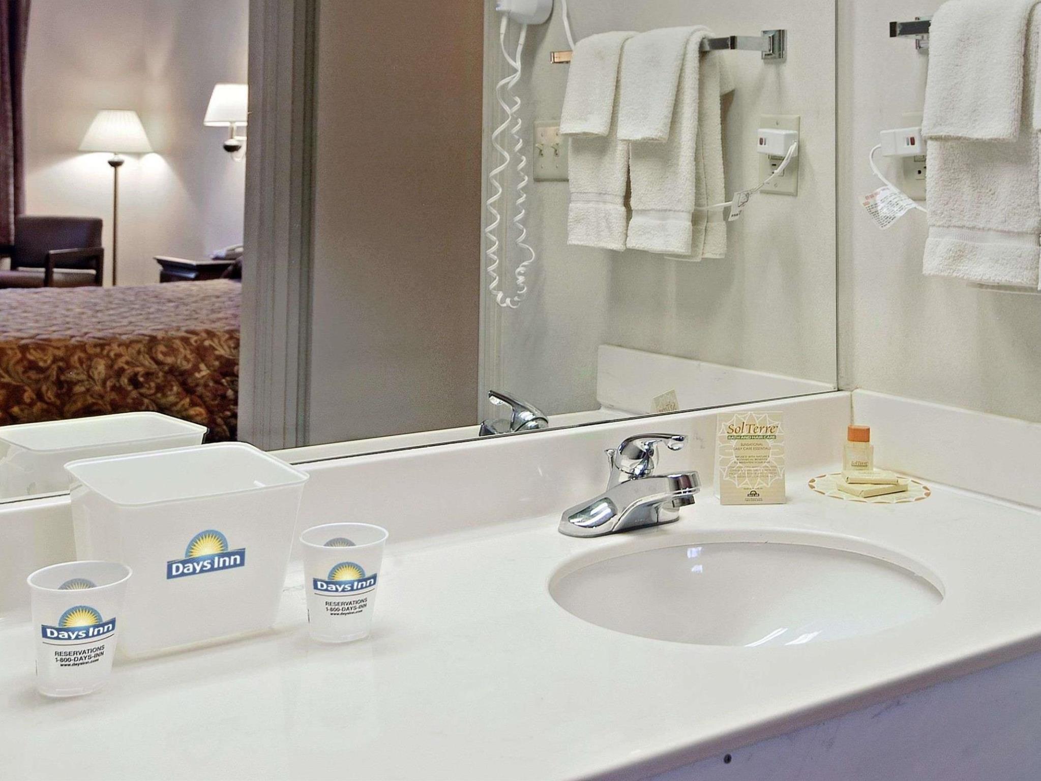 Days Inn By Wyndham Bainbridge Extérieur photo
