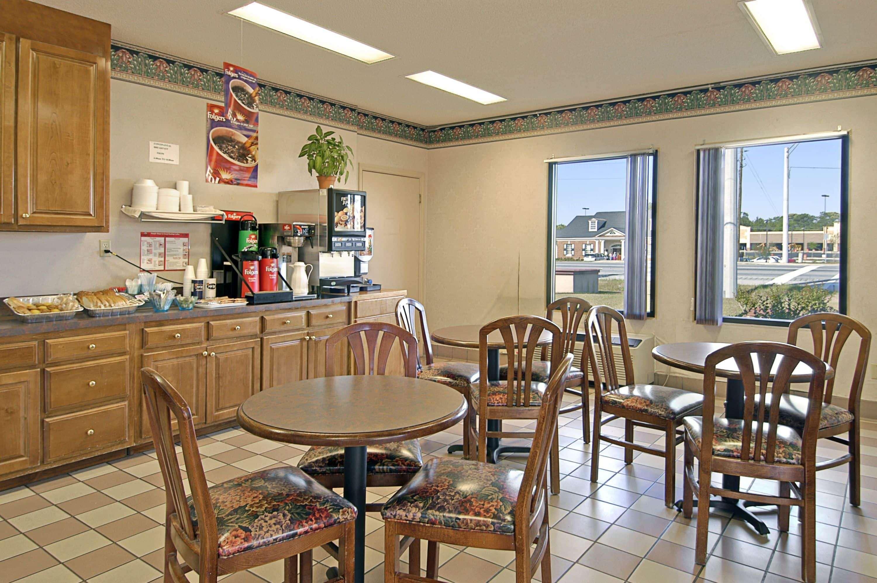 Days Inn By Wyndham Bainbridge Extérieur photo