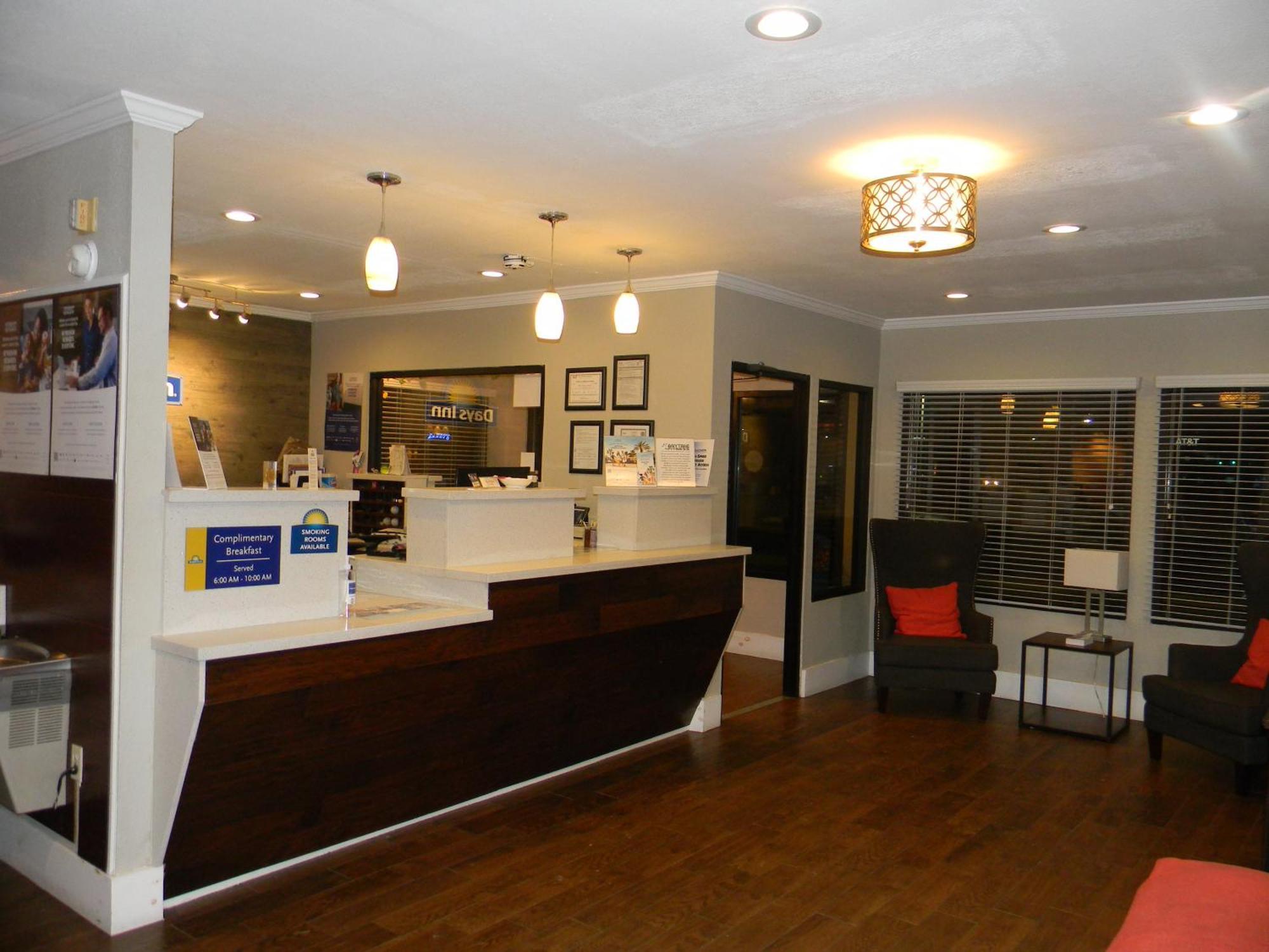 Days Inn By Wyndham Bainbridge Extérieur photo